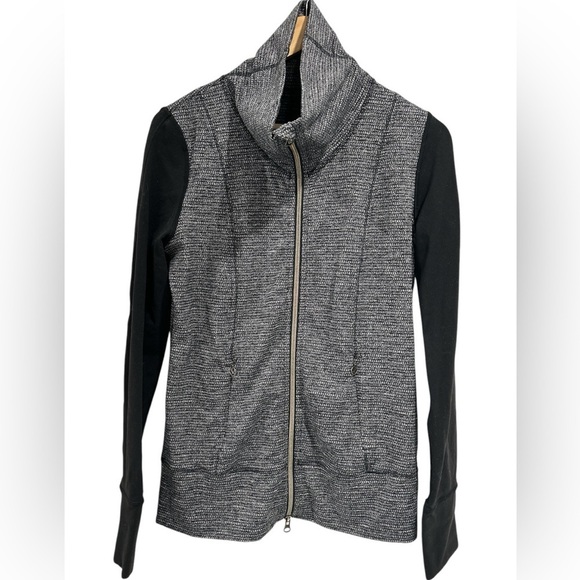 Lululemon Daily Yoga Full Zip Jacket in Coco Pique Black / Black - Size 6 - Picture 1 of 12